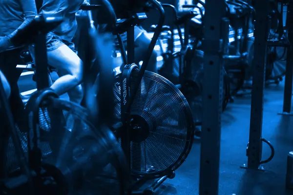 Fila de bicis de spinning
